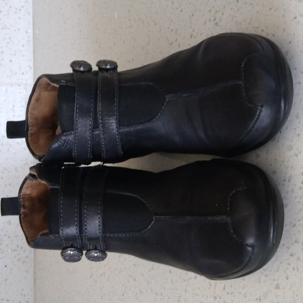 TAOS BOOTS